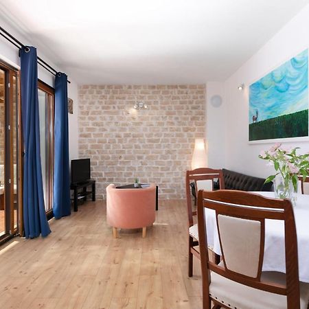Grebac Vila Kaštelir Exterior foto