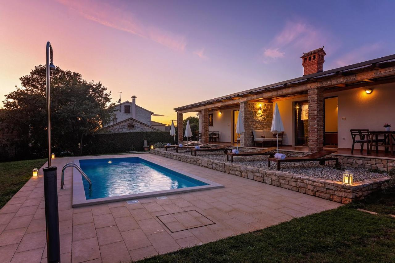 Grebac Vila Kaštelir Exterior foto