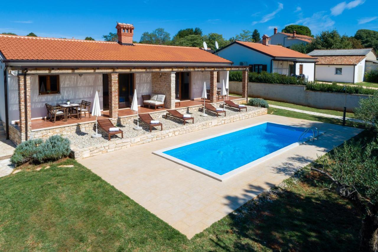 Grebac Vila Kaštelir Exterior foto